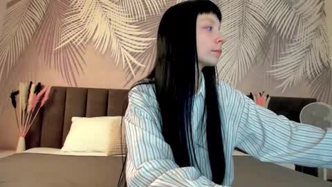 Snapshot of skinyjoyce chatting on September 16, 8:55 am Joyce online show from September 16, 8:55 am