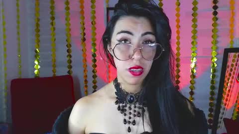 Snapshot of sky_girl1 chatting on March 8, 4:09 am Mile online show from March 8, 4:09 am