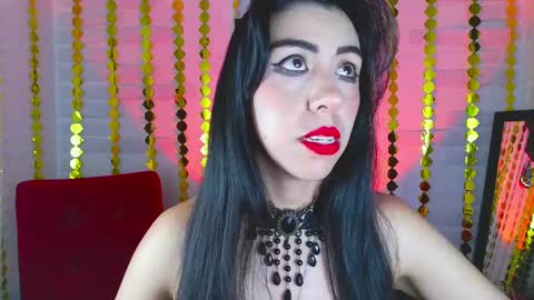 Snapshot of sky_girl1 chatting on March 4, 10:49 pm Mile online show from March 4, 10:49 pm