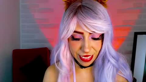Snapshot of sky_girl1 chatting on December 10, 5:07 am Mile online show from December 10, 5:07 am