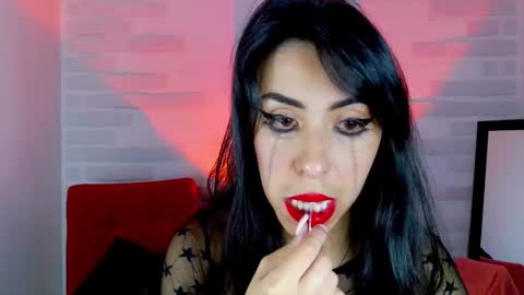 Snapshot of sky_girl1 chatting on December 4, 3:59 am Mile online show from December 4, 3:59 am