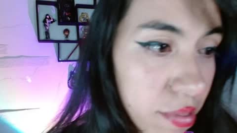 Snapshot of sky_girl1 chatting on January 29, 2:10 pm Mile online show from January 29, 2:10 pm