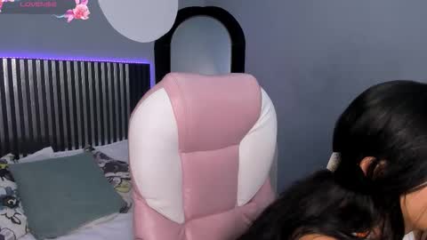 S O F I  online show from September 25, 5:44 pm