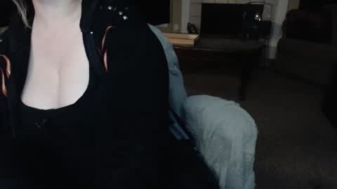 SKYLE   online show from March 11, 3:00 am