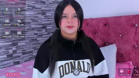 Snapshot of skyhotgirl chatting on March 4, 6:50 pm Sky online show from March 4, 6:50 pm