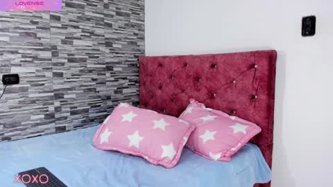 Snapshot of skyhotgirl chatting on December 4, 6:50 pm Sky online show from December 4, 6:50 pm