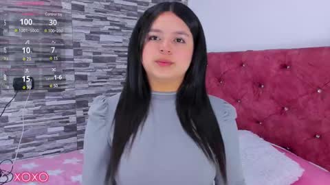 Snapshot of skyhotgirl chatting on March 3, 6:42 pm Sky online show from March 3, 6:42 pm
