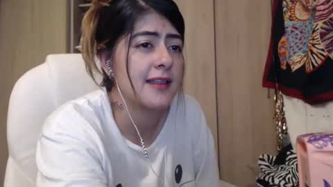Skyler online show from February 1, 1:55 am