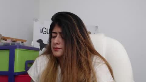 Skyler online show from January 17, 4:04 pm