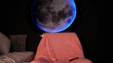 Snapshot of skyler_ferrer chatting on October 23, 11:16 am online show from October 23, 11:16 am