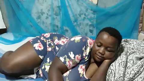 sheliah online show from February 17, 2:05 pm