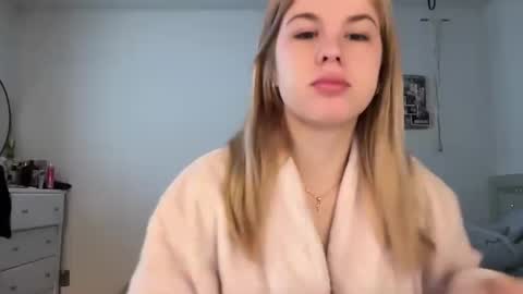 skymay777 online show from October 14, 5:04 pm