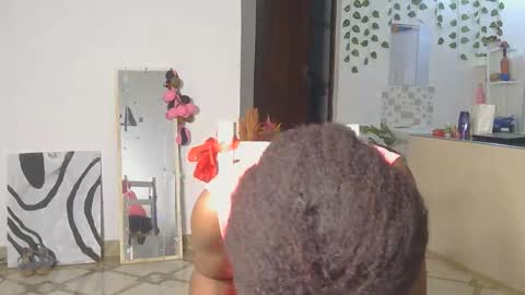 Snapshot of skyy_brown chatting on October 31, 2:46 am Bella online show from October 31, 2:46 am