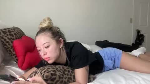 Skylar online show from October 21, 2:15 am