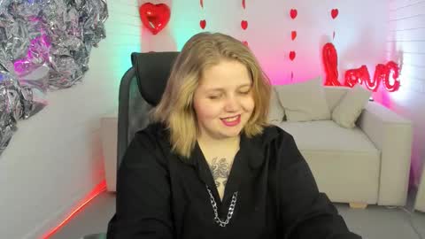 Snapshot of sladadeew chatting on February 20, 9:22 am Slada Deew online show from February 20, 9:22 am