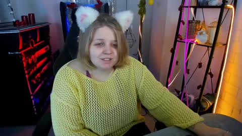 Snapshot of sladadeew chatting on January 6, 9:19 am Slada Deew online show from January 6, 9:19 am