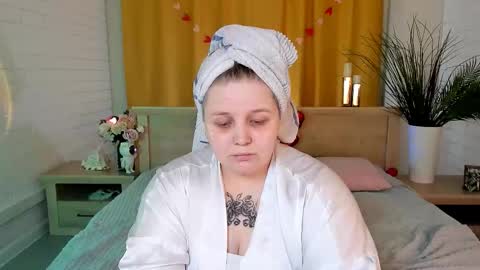 Snapshot of sladadeew chatting on March 5, 9:16 am Slada Deew online show from March 5, 9:16 am