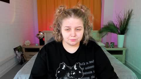 Snapshot of sladadeew chatting on February 7, 9:26 am Slada Deew online show from February 7, 9:26 am