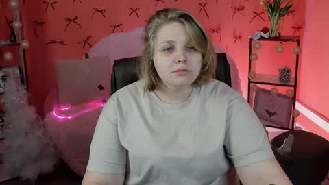 Snapshot of sladadeew chatting on January 4, 9:00 am Slada Deew online show from January 4, 9:00 am