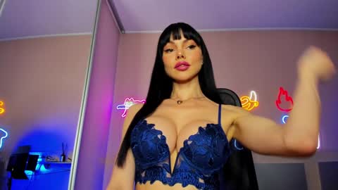 Snapshot of slemgem chatting on December 8, 3:35 pm Slemgem Amy friends online show from December 8, 3:35 pm