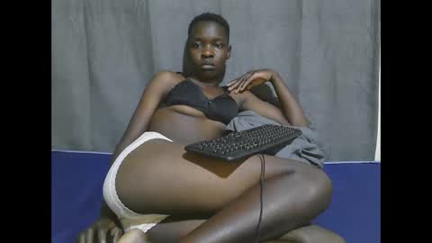 slender_queen online show from January 16, 7:04 am