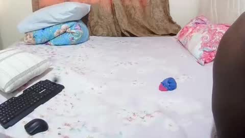 slender_sweetbabe online show from December 5, 9:21 am