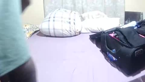 slender_sweetbabe online show from June 2, 6:25 am
