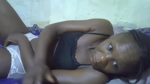 Snapshot of slim_girl3 chatting on February 12, 5:16 pm slim_girl3 online show from February 12, 5:16 pm
