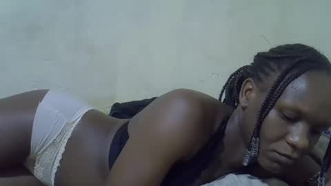 Snapshot of slim_girl3 chatting on February 21, 1:44 pm slim_girl3 online show from February 21, 1:44 pm