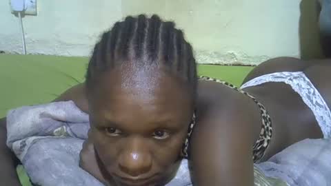 Snapshot of slim_girl3 chatting on January 26, 1:36 pm slim_girl3 online show from January 26, 1:36 pm