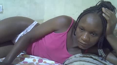 Snapshot of slim_girl3 chatting on February 8, 6:12 am slim_girl3 online show from February 8, 6:12 am