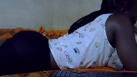 Snapshot of slim_girl3 chatting on September 12, 7:32 pm slim_girl3 online show from September 12, 7:32 pm