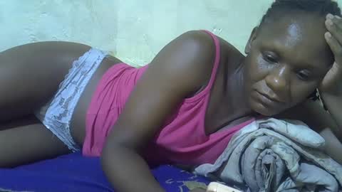 Snapshot of slim_girl3 chatting on February 18, 7:43 pm slim_girl3 online show from February 18, 7:43 pm