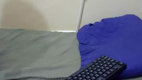 Snapshot of slim_kiteey chatting on October 22, 5:01 am slim_kiteey online show from October 22, 5:01 am