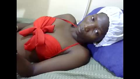 Snapshot of slim_kiteey chatting on October 19, 3:30 am slim_kiteey online show from October 19, 3:30 am