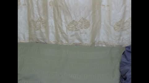 Snapshot of slim_kiteey chatting on October 11, 9:03 am slim_kiteey online show from October 11, 9:03 am