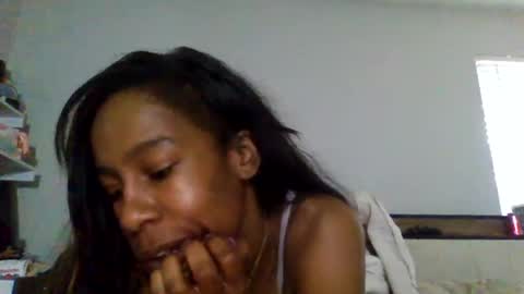 Snapshot of slimmmgooodiexoxo chatting on December 26, 2:48 pm slimmmgooodiexoxo online show from December 26, 2:48 pm