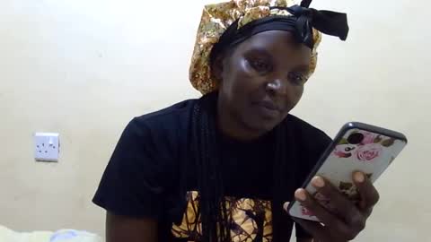 Snapshot of slimmygal chatting on January 26, 3:47 pm slimmygal online show from January 26, 3:47 pm