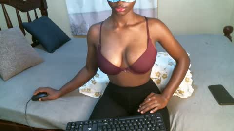 slimqueenbae online show from September 11, 6:36 am