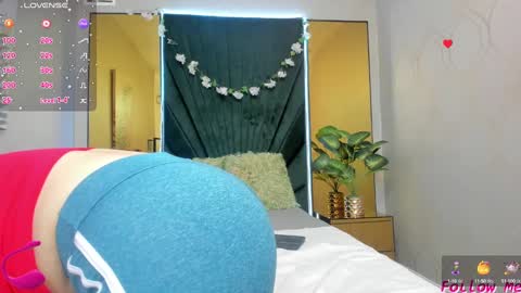 Snapshot of slut_milf4u chatting on December 20, 3:21 pm Paola online show from December 20, 3:21 pm