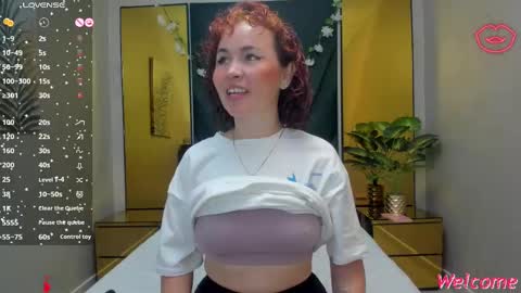 Snapshot of slut_milf4u chatting on March 10, 11:23 am Paola online show from March 10, 11:23 am