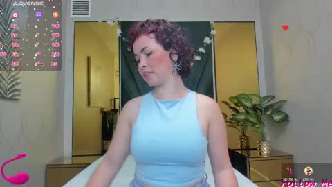 Snapshot of slut_milf4u chatting on December 8, 12:41 pm Paola online show from December 8, 12:41 pm