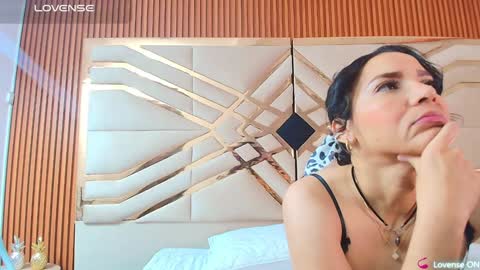 Snapshot of sluttyandmature chatting on February 3, 12:47 pm MARCELA online show from February 3, 12:47 pm