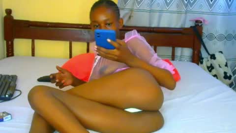 Sexyslutt online show from February 28, 10:42 pm