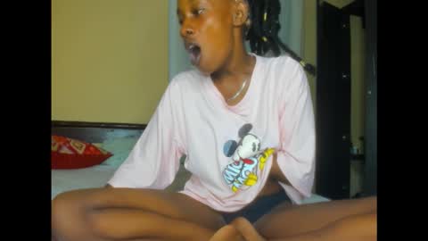 Snapshot of sluttysam_ chatting on September 29, 12:16 am Sexyslutt online show from September 29, 12:16 am