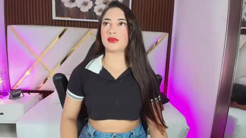 sluttyysucker_ online show from May 16, 12:48 pm