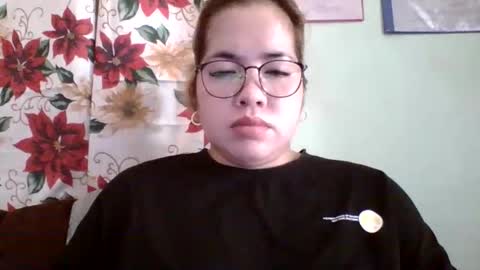 Lovewella online show from October 28, 12:05 am