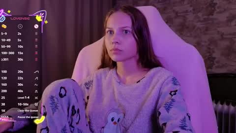 Emma online show from November 13, 5:12 pm