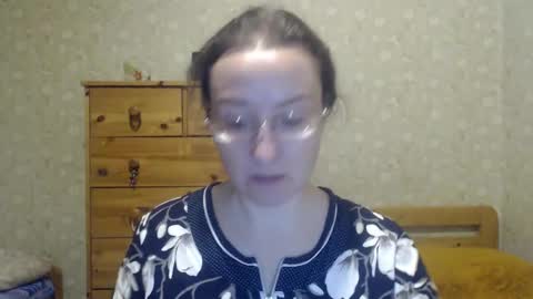 Snapshot of smart_rose chatting on January 7, 3:02 pm smart_rose online show from January 7, 3:02 pm