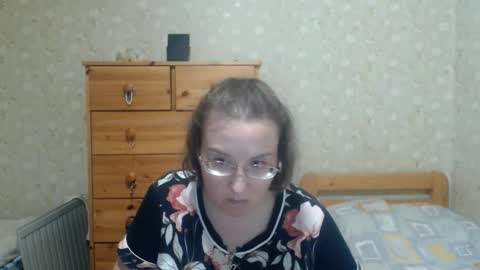 Snapshot of smart_rose chatting on September 17, 7:01 pm smart_rose online show from September 17, 7:01 pm